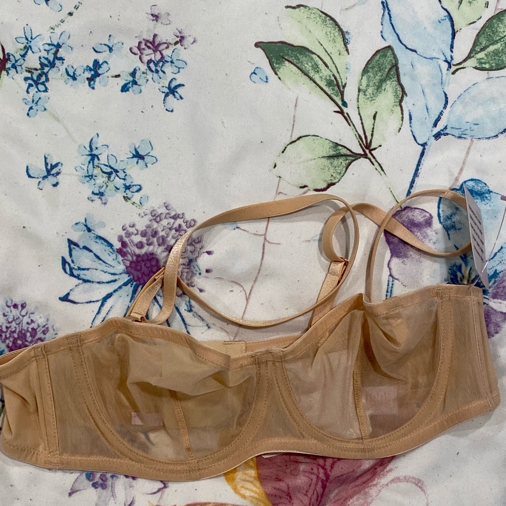 NWT savage x Fenty tan bra